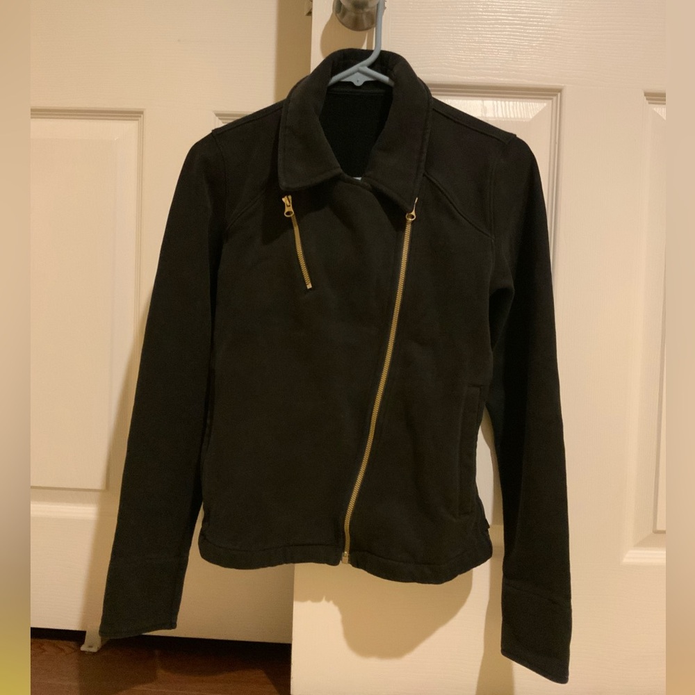 Lululemon women’s jacket